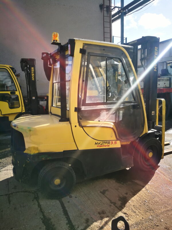 Jazdený vyosokozdvižný vozík Hyster H3.0FT D (347J) (1)